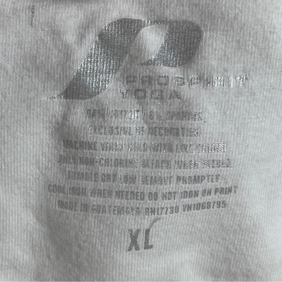 Prospirit peach shorts size medium, 2 tanks white & peach size Xl, 3 pieces - Picture 10 of 16